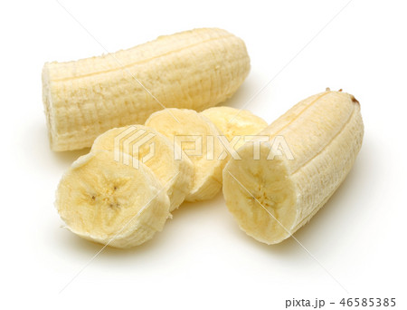 Peeled and sliced bananas Peeled and sliced bananas 46585385