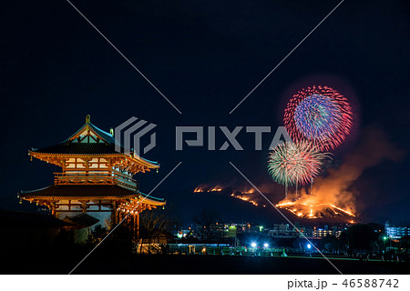 奈良　若草山焼きと花火　2018　比較明合成 46588742