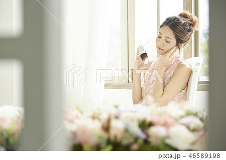 女性 リラックス 女性 リラックス 46589198