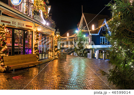 Downtown of Volendam on New Year's Eve 46599014