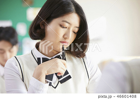 高校生 勉強 女性 46601408