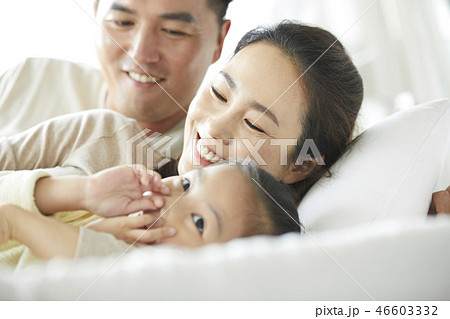 家族　ライフスタイル 46603332