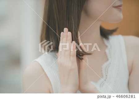 young woman young woman 46606281