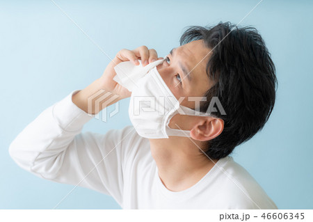 男性　花粉症 46606345