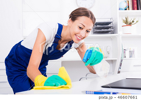 woman cleaner in office woman cleaner in office 46607661