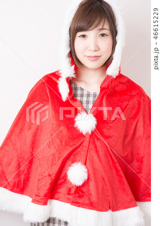 サンタコスプレの女性 46615229