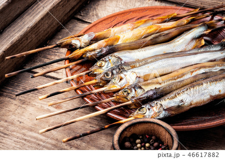 Appetizing smoked fish 46617882