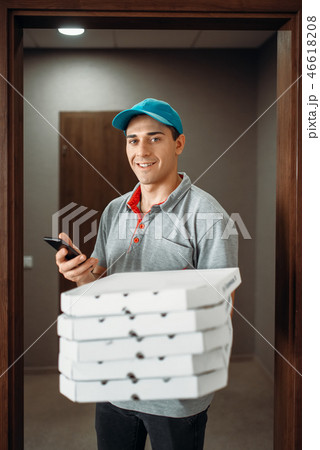 Pizza delivery boy calls to customer 46618208