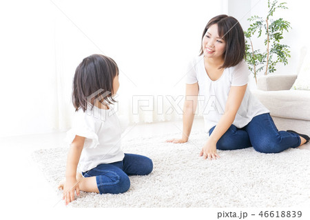 お母さんとこども 46618839