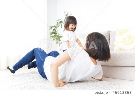 お母さんとこども 46618868