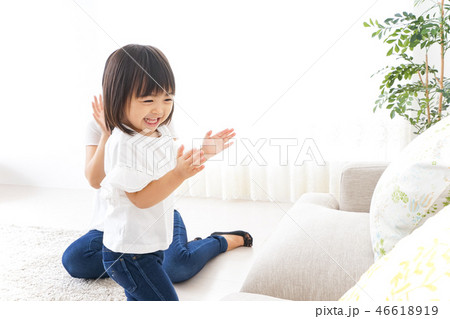 お母さんとこども 46618919