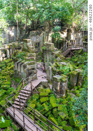 Beng Mealea buddhist temple of Angkor Beng Mealea buddhist temple of Angkor 46622280