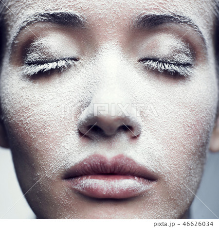 Girl in frost 46626034