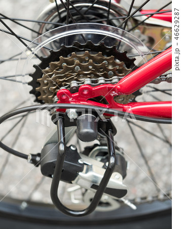 自転車のギヤと変速機 46629287