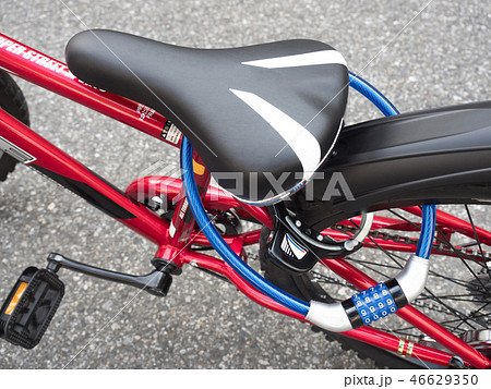 自転車の施錠 自転車の施錠 46629350