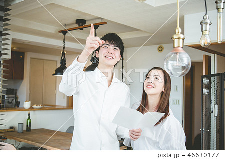 マンション物件見学 夫婦 マンション物件見学 夫婦 46630177