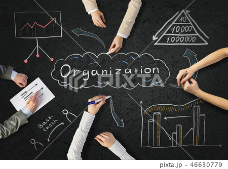 Businessteam working in collaboration 46630779