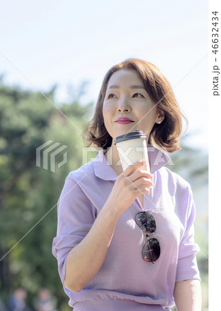 1人 一人 女性 46632434