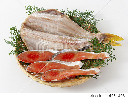 ホッケと鮭の切り身 46634868