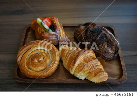 パン、菓子パンの盛合せ(Various Bread) パン、菓子パンの盛合せ(Various Bread) 46635161