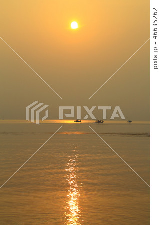 珠洲市 見付海岸からの夜明け 珠洲市 見付海岸からの夜明け 46635262
