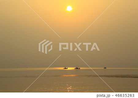 珠洲市 見付海岸からの夜明け 珠洲市 見付海岸からの夜明け 46635263