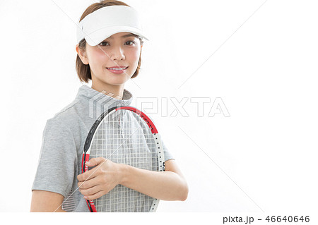 若い女性　テニス 46640646