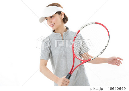 若い女性　テニス 46640649