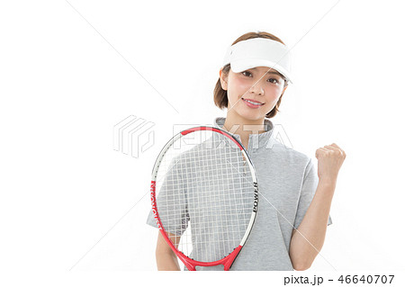 若い女性　テニス 46640707