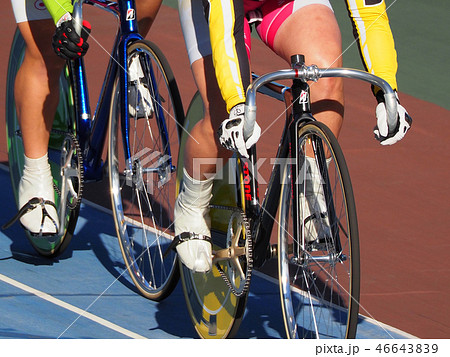自転車競技のアップ 女子 ガールズ 競輪 トラック競技 46643839