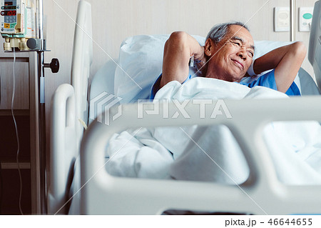 Elderly patients in hospital bed Elderly patients in hospital bed 46644655