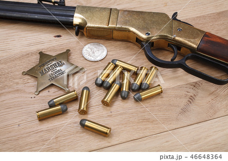 Wild west period repeating rifle with ammunition Wild west period repeating rifle with ammunition 46648364