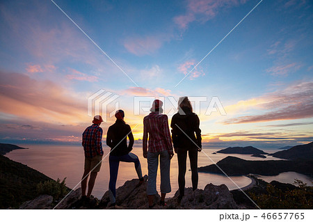 People in hike 46657765