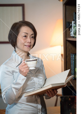 女性 女性 46674434