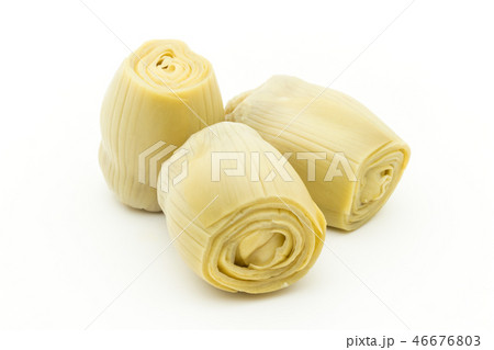 アーティチョークの芯: Artichoke hearts 46676803