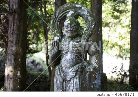 両子寺仁王像 46678171