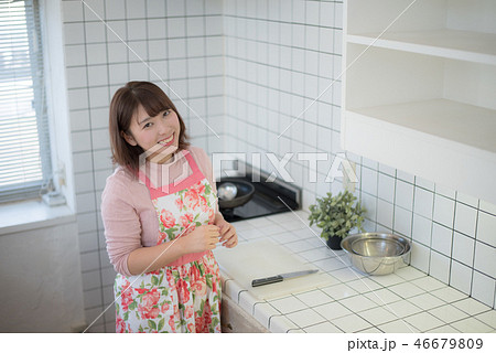 キッチン 女性 キッチン 女性 46679809