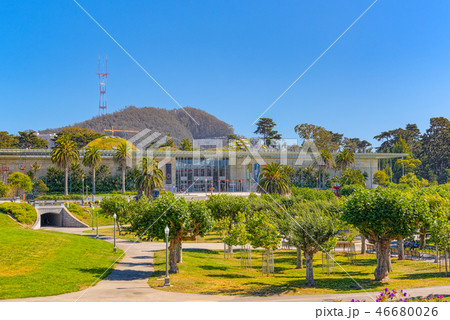 San Francisco California Academy of Sciences. 46680026