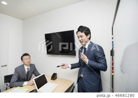 オフィス ミーティング オフィス ミーティング 46681280