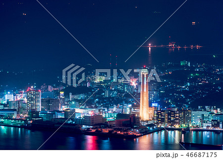 風師山展望台から望む関門海峡と下関の夜景【山口県】 風師山展望台から望む関門海峡と下関の夜景【山口県】 46687175