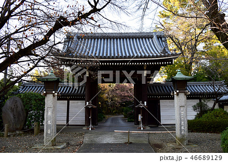 東京都杉並区梅里 真盛寺の山門 46689129