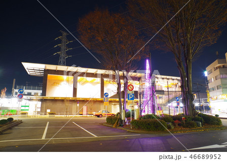 夜のJR青梅線の東中神駅 夜のJR青梅線の東中神駅 46689952