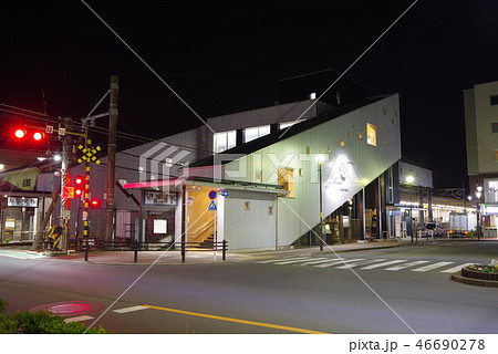 夜の南武線矢川駅 46690278