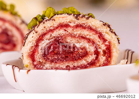 Swiss roll with a layer from strawberry mousse 46692012