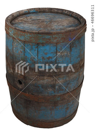 old rusty wooden barrel 46696311
