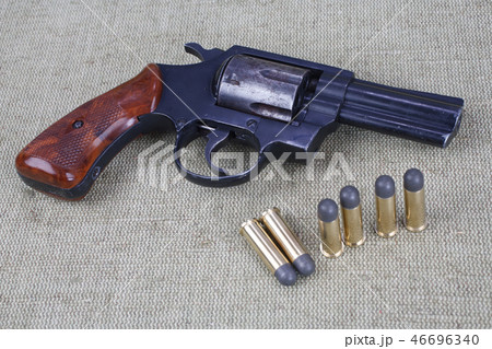 Revolver with ammunition 46696340