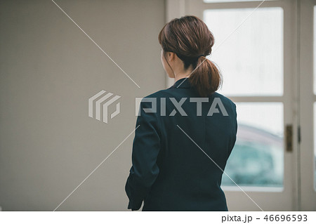 young woman young woman 46696593