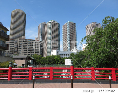 佃島の佃小橋とリバーシティ21のマンション群 佃島の佃小橋とリバーシティ21のマンション群 46699402