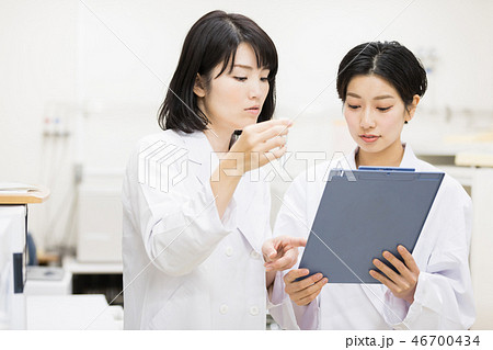 研究室　開発　実験室　臨床検査　バイオテクノロジー 46700434
