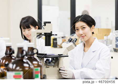 研究室　開発　実験室　臨床検査　バイオテクノロジー　新薬 46700456
